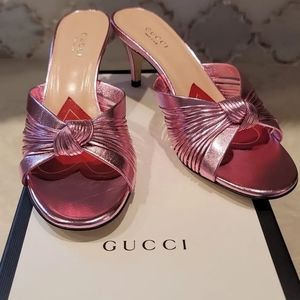 NIB GUCCI pink top knot mule silk nappa leather